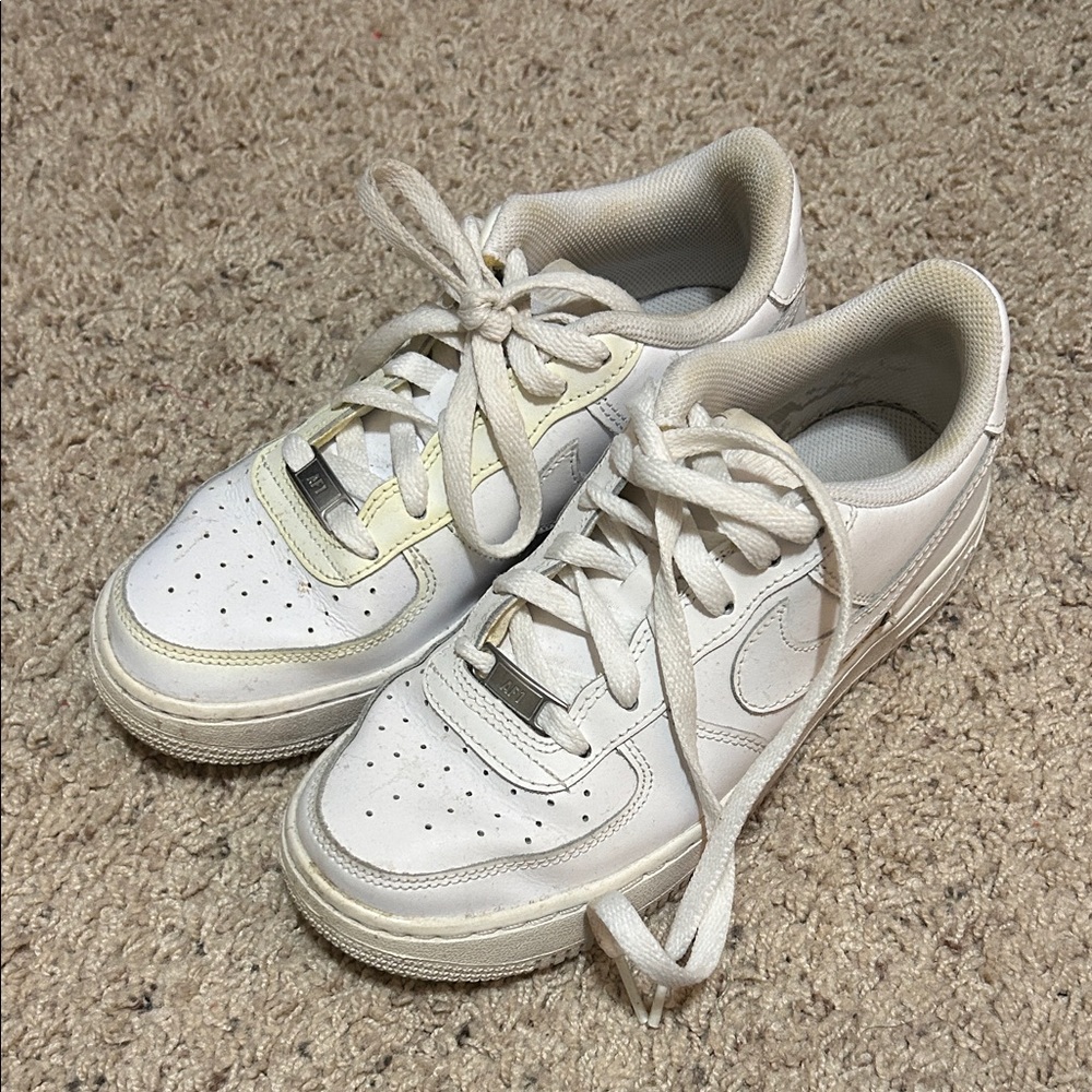 White AirForce 1's